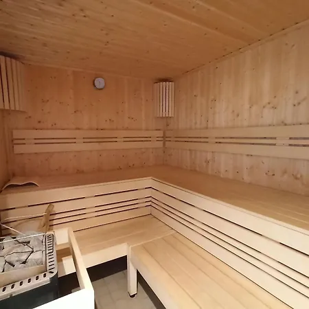 Strandhotel-ostseeliebhaber-willkommen Даме