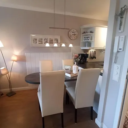 Апартаменты Strandhotel-ostseeliebhaber-willkommen 4*